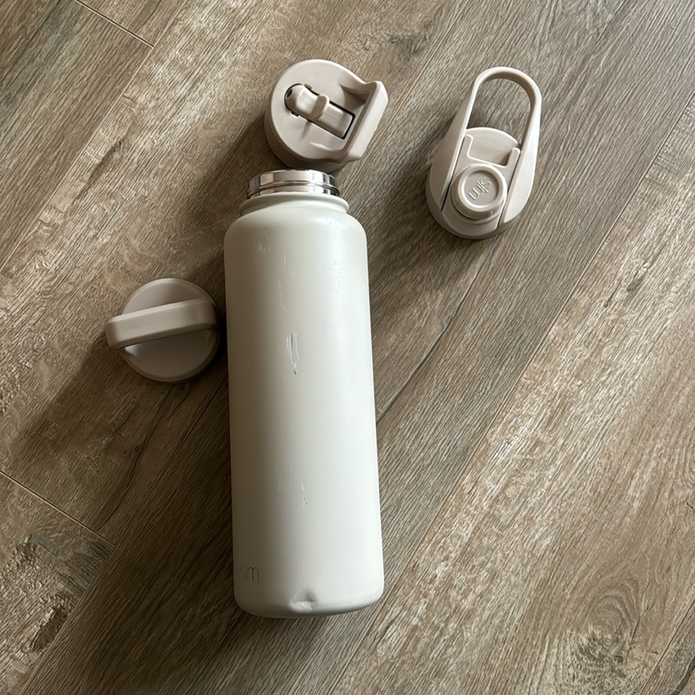 Simple Modern Water Bottle with Straw and Chug Lid Vacuum Insulated